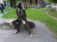 389 Panoramafahrt von Zermatt nach Interlaken - Stopp in Meiringen - Denkmal für Sherlok Homes