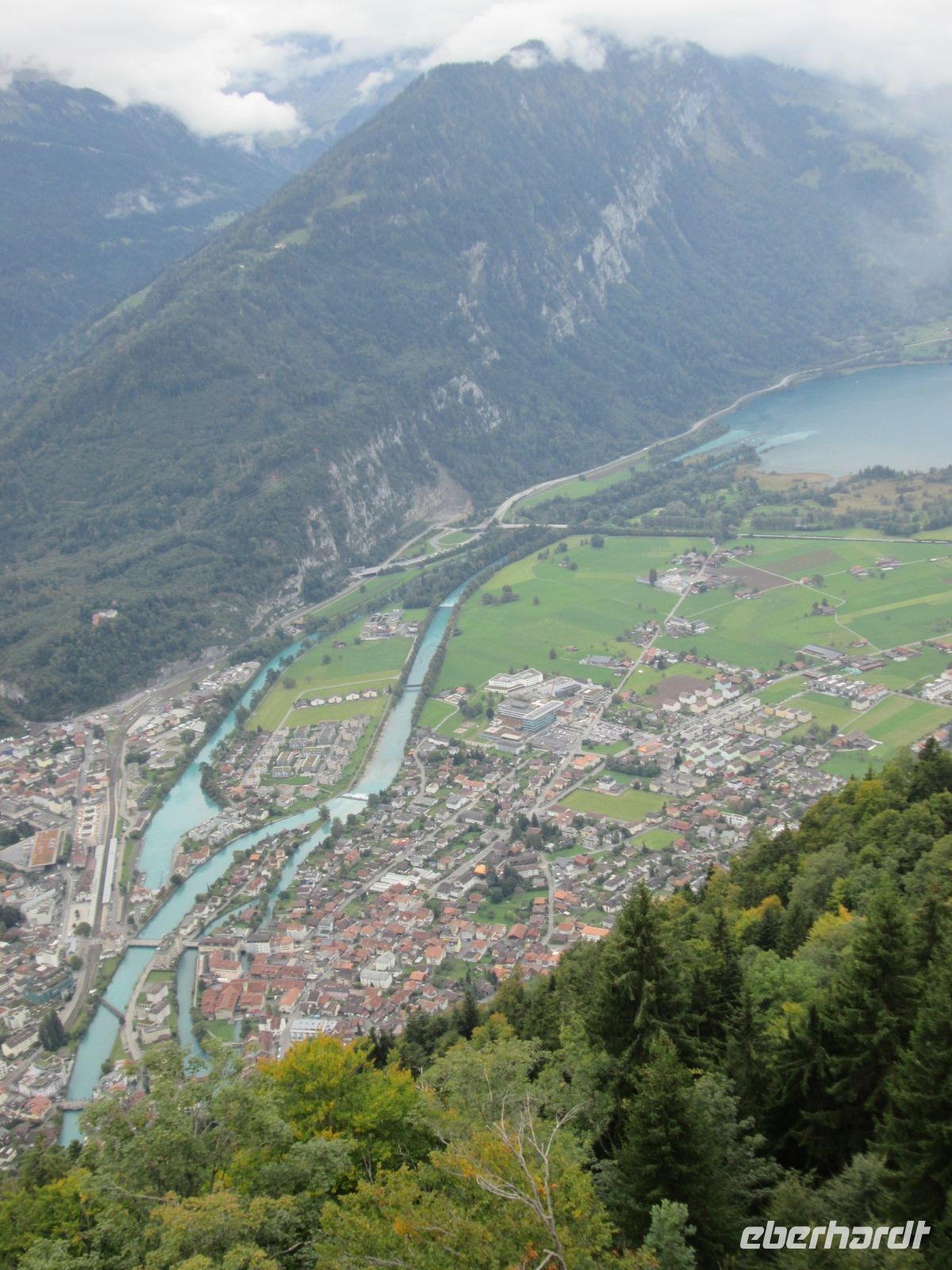 Interlaken mit Aare, Thuner See