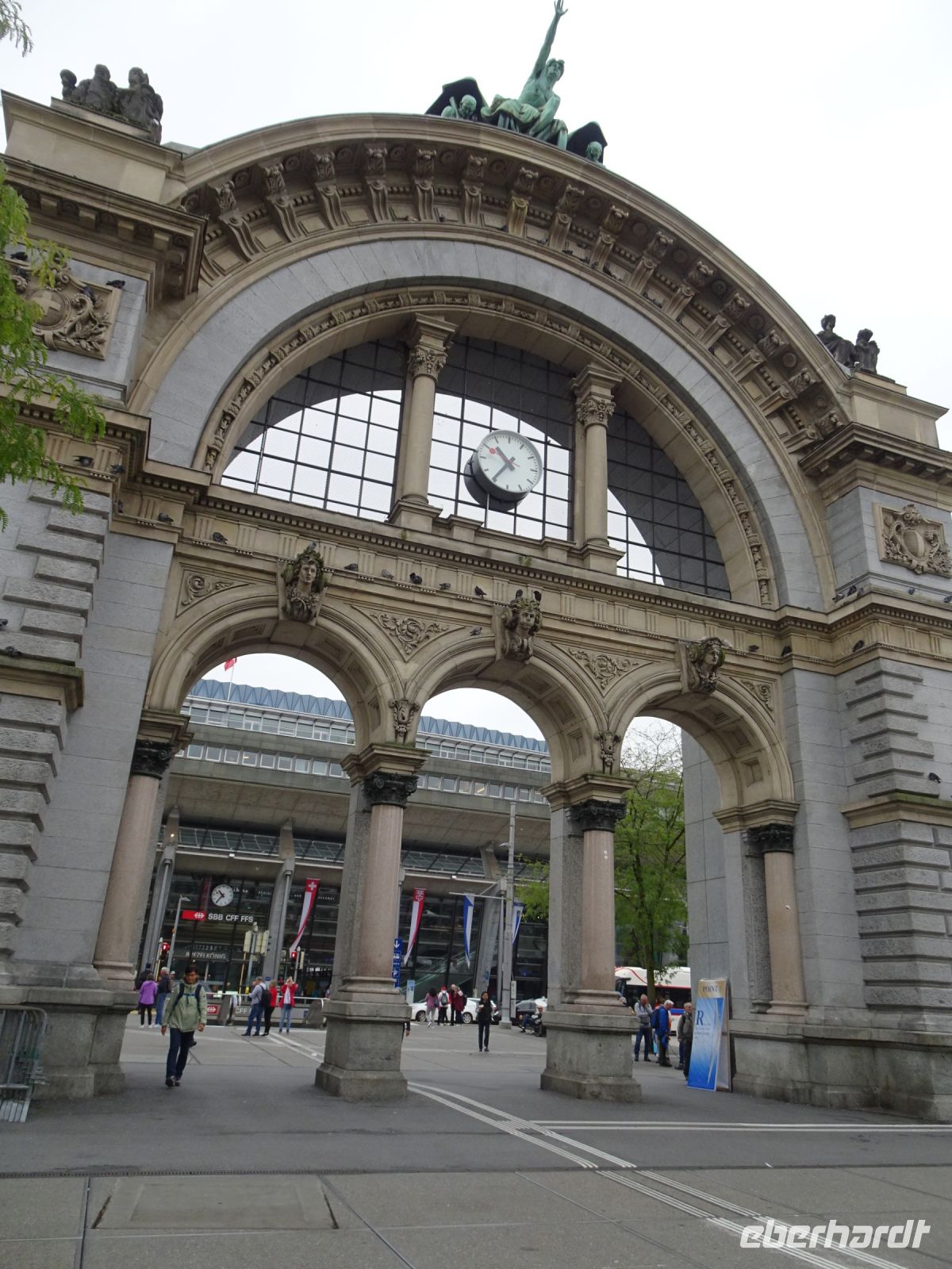Luzern, Portal des ehemaligen Hauptbahnhofes