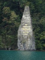 ... Schillerstein...