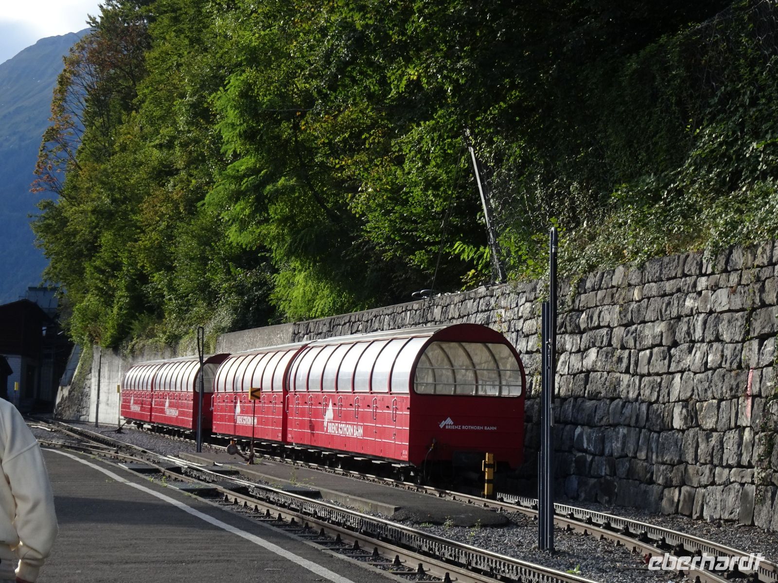 .. Reparaturwagen der aktuell zerstörten Bahnstrecke...
