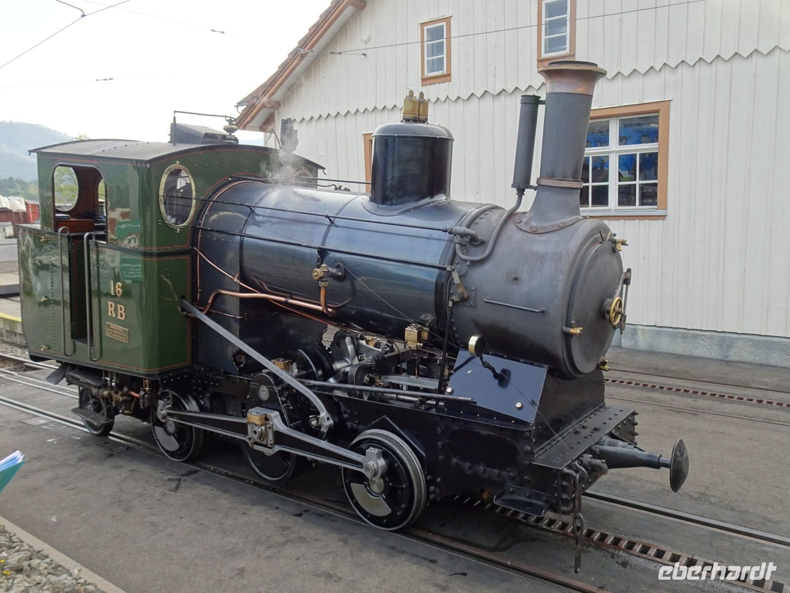 ... und mit der Dampflok komplettiert...