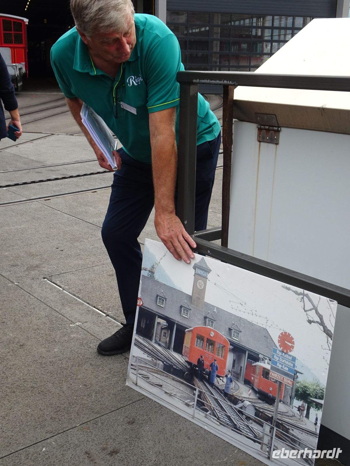 Vitznau, Depotführung mit Blick auf historische ...