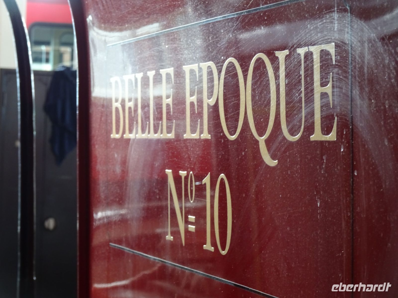 ... natürlich auch mit attraktivem historischen Wagenpark ...