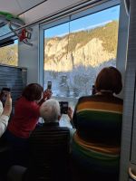 130 Fahrt auf der Strecke des Glacier Express durch die Rheinschlucht - auf der Suche nach dem besten Motiv