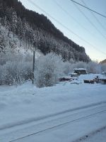145 Fahrt auf der Strecke des Glacier Express durch das Winterwunderland