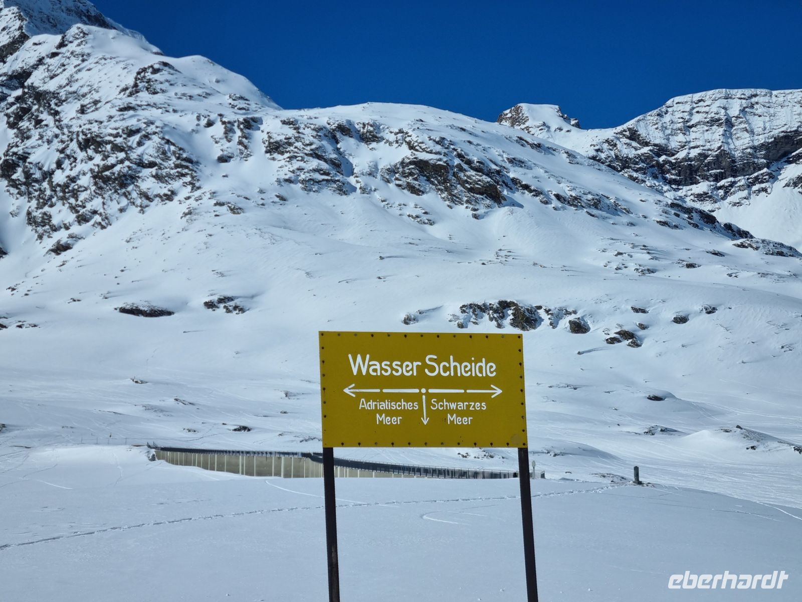 Fahrt mit dem Bernina-Express - Wasserscheide Adriatisches-Schwarzes Meer