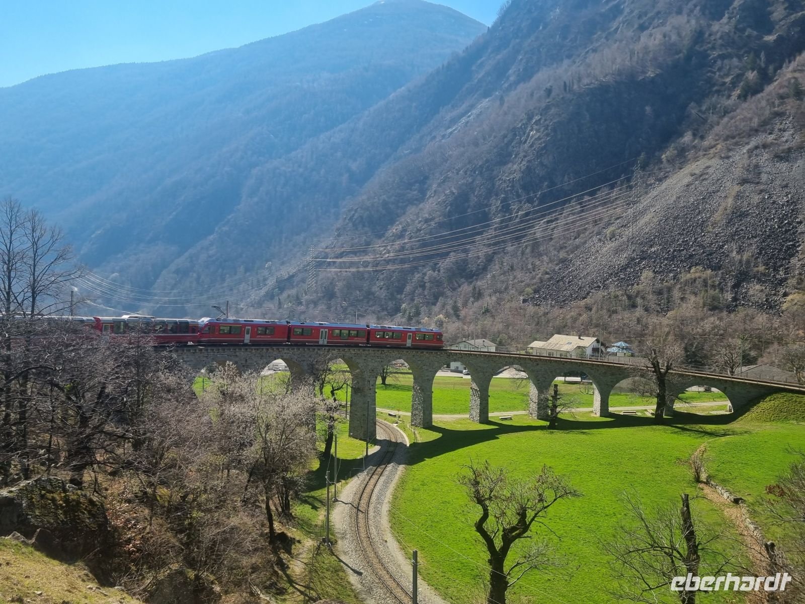Fahrt mit dem Bernina-Express - Kreisviadukt von Brusio 