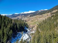 Fahrt mit der Arosa-Bahn durch das Schanfigg...