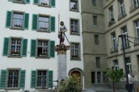 Der Vennerbrunnen vor dem Rathaus