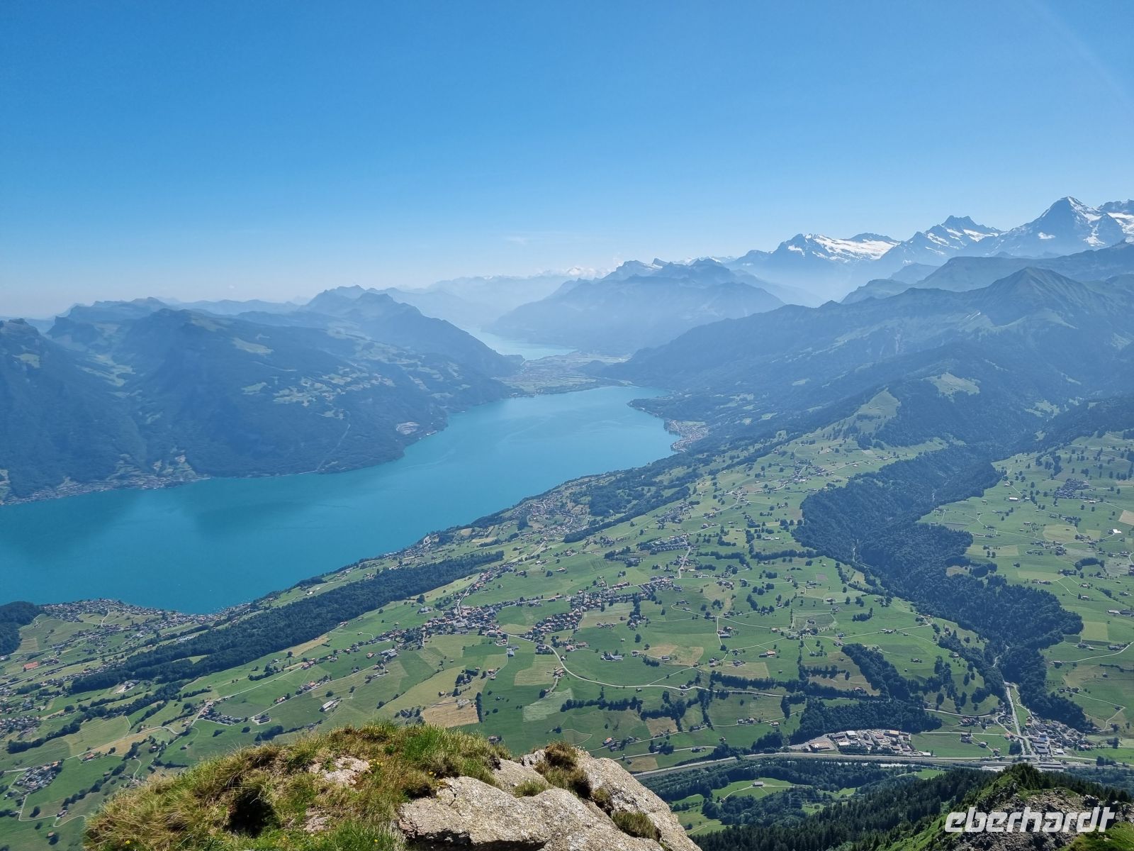 Ausblick vom Niesen auf Thuner- und Brienzersee 