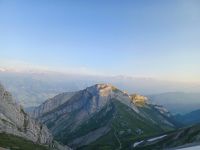 Blick vom Pilatus - die Sonne schwenkt über die Bergspitzen 