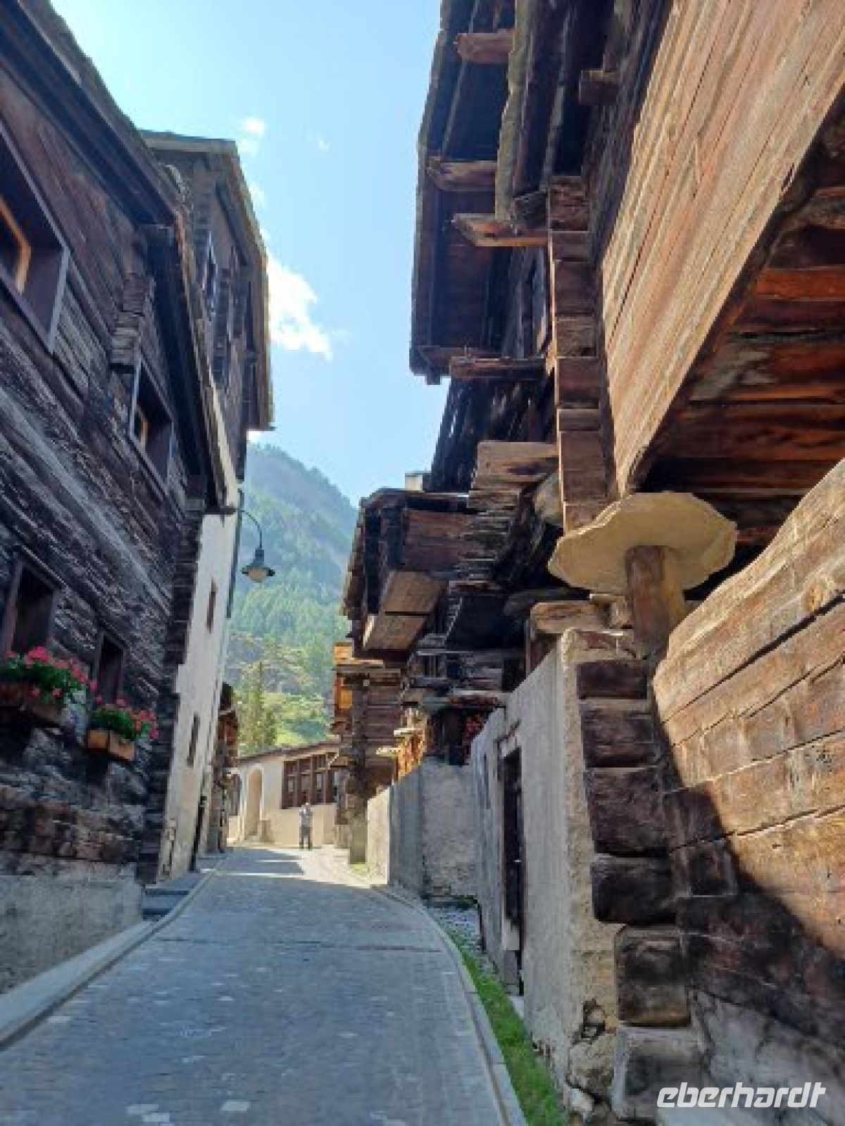 Zermatt- die traditionellen Dorfhäuser, erbaut 17.Jh. - 19.Jh.
