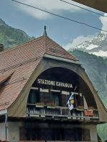 Bahnstation des Berninaexpress im Poschaviotal