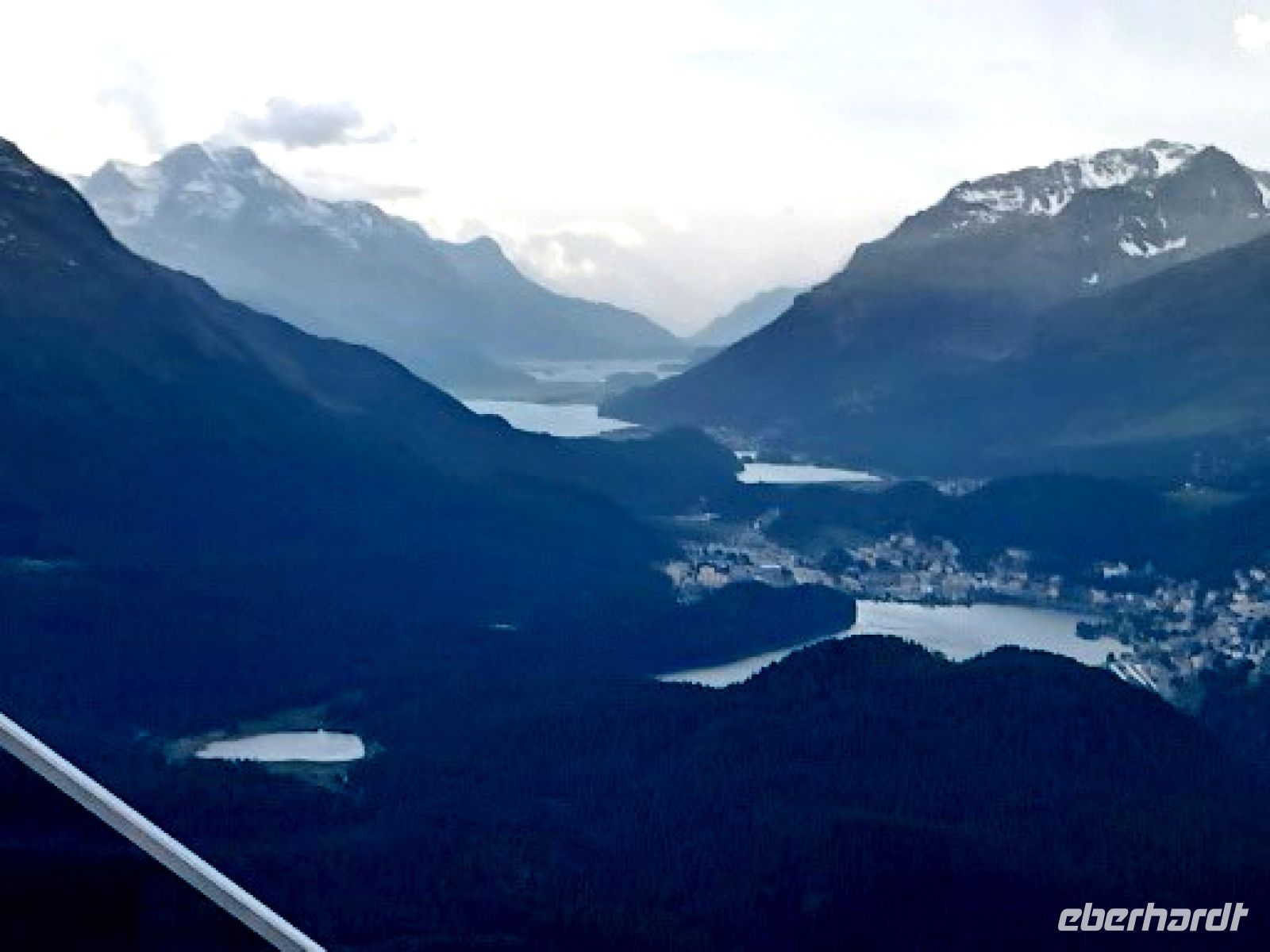 Blick vom Muottas Muragel auf die Seenlandschaft um St. Moritz