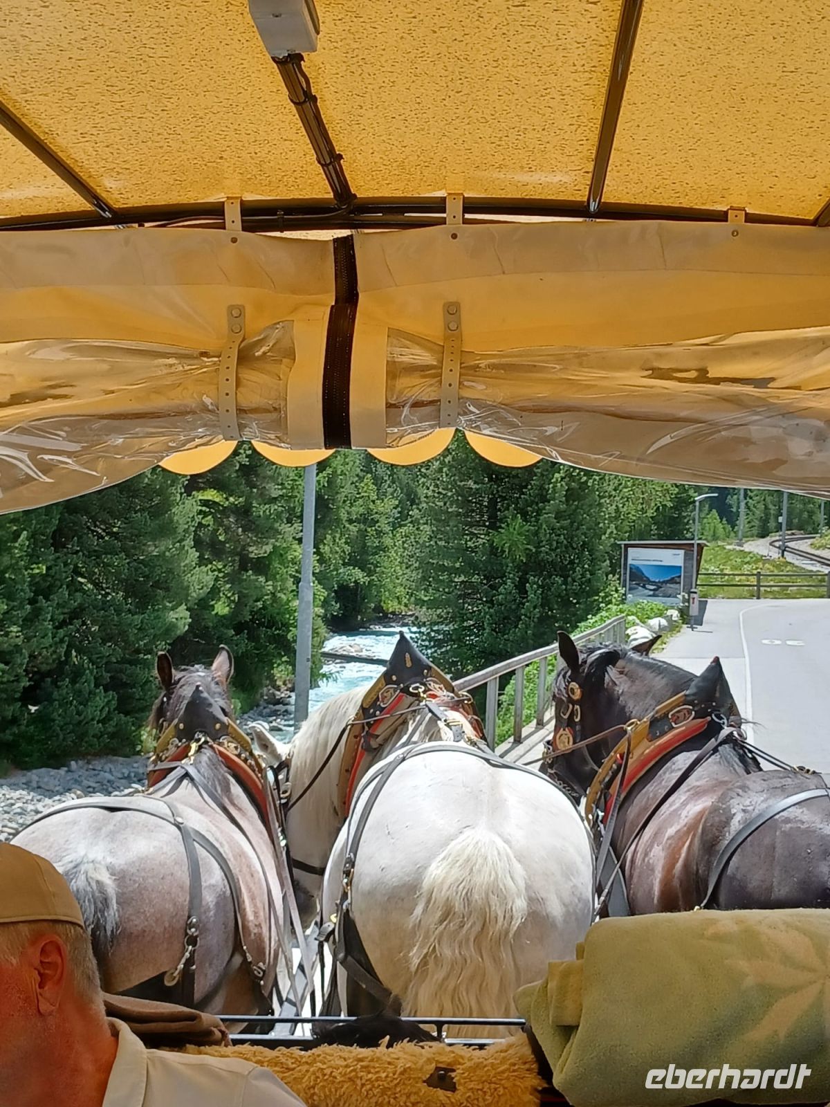 Ein Dreigespann ist dabei