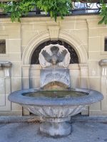 Bern - Löschbrunnen mit Phönix als Wasserspeier 