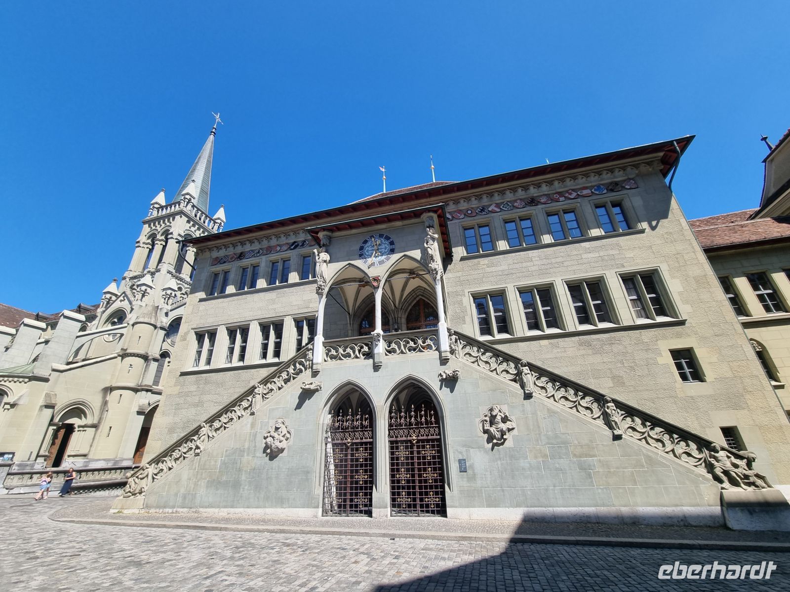 Bern - Altstadt (Rathaus mit Kirche St. Peter und Paul)