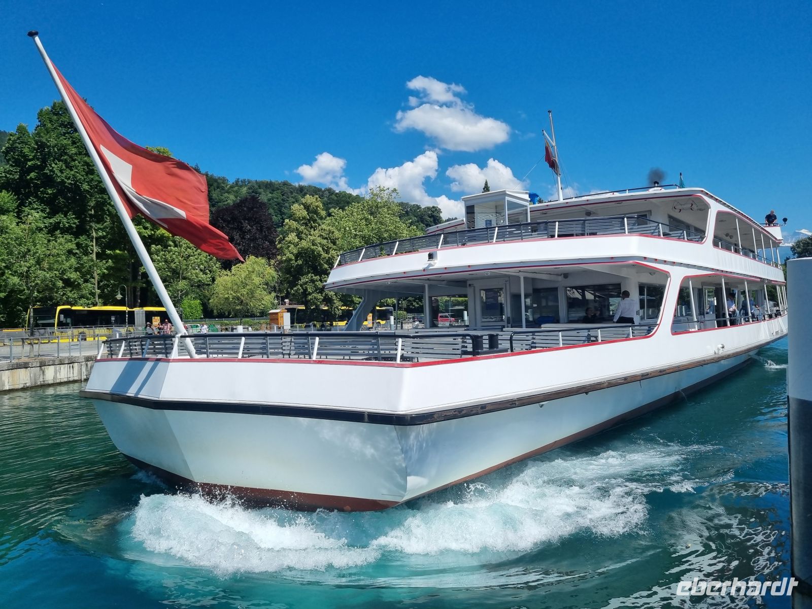 Schifffahrt auf dem Thunersee mit der MS 