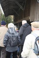 schmaler Wg über das Wehr