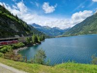 Fahrt mit dem Bernina-Express (Lago di Poschiavo)