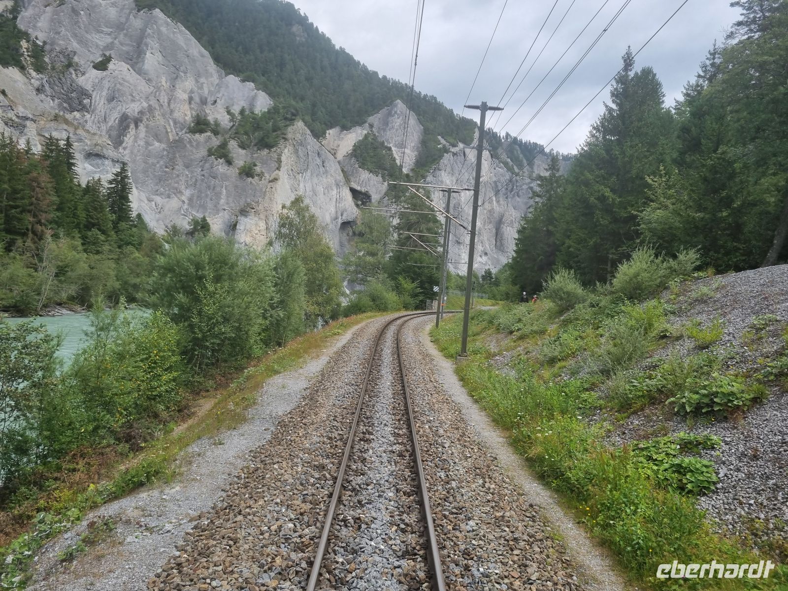 Fahrt mit dem Glacier-Express (entlang des Vorderrheins... - Rheinschlucht)