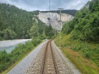 Fahrt mit dem Glacier-Express (entlang des Vorderrheins... - Rheinschlucht)