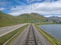 Fahrt mit dem Glacier-Express (Oberalppass mit see)