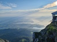 Morgenstimmung auf dem Pilatus-Kulm... (Blick vom Gipfel 