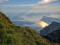 Morgenstimmung auf dem Pilatus-Kulm... (Blick vom Gipfel 