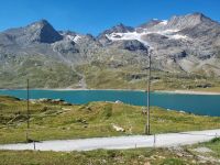 Bernina-Pass (Lago Bianco = Weißer See mit Cambrena-Gletscher)