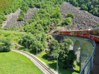 Fahrt mit dem Bernina-Express (Kreisviadukt von Brusio)