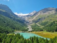 Fahrt mit dem Bernina-Express (Palü-See mit Palü-Gletscher)