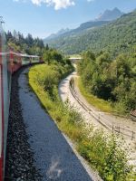 Fahrt mit dem Glacier-Express (Vorderrheintal)