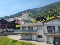 Fahrt mit dem Glacier-Express (Kloster Disentis)