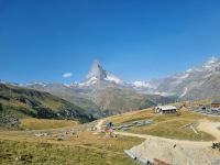 Fahrt zum Gornergrat mit Blick zum Matterhorn