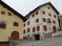 079 Engadinrundfahrt - Spaziergang durch Zuos mit typischen Engadiner Häusern ganz traditionell