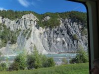 162 Fahrt mit dem Glacier Express - Fahrt durch die Rheinschlucht