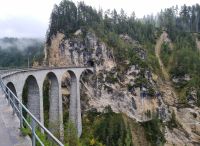 Fahrt mit dem Glacier-Express... (Landwasserviadukt)