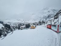 Fahrt mit dem Glacier-Express... (vom Oberalppass nach Andermatt)