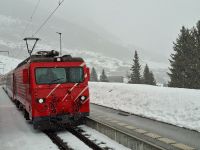 Fahrt mit dem Glacier-Express von Andermatt nach Disentis... 