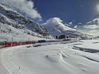 Fahrt mit dem Bernina-Express von Pontresina nach Ospizio Bernina...