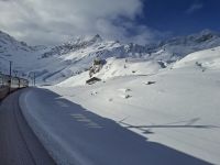 Fahrt mit dem Bernina-Express von Pontresina nach Ospizio Bernina...