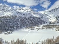 Fahrt mit dem Bernina-Express - Palü-See mit Palü-Gletscher