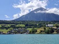 Schifffahrt auf dem Thunersee (Faulensee mit dem Berg Niesen) &ndash; &copy; Katrin Deutschbein (Eberhardt TRAVEL)