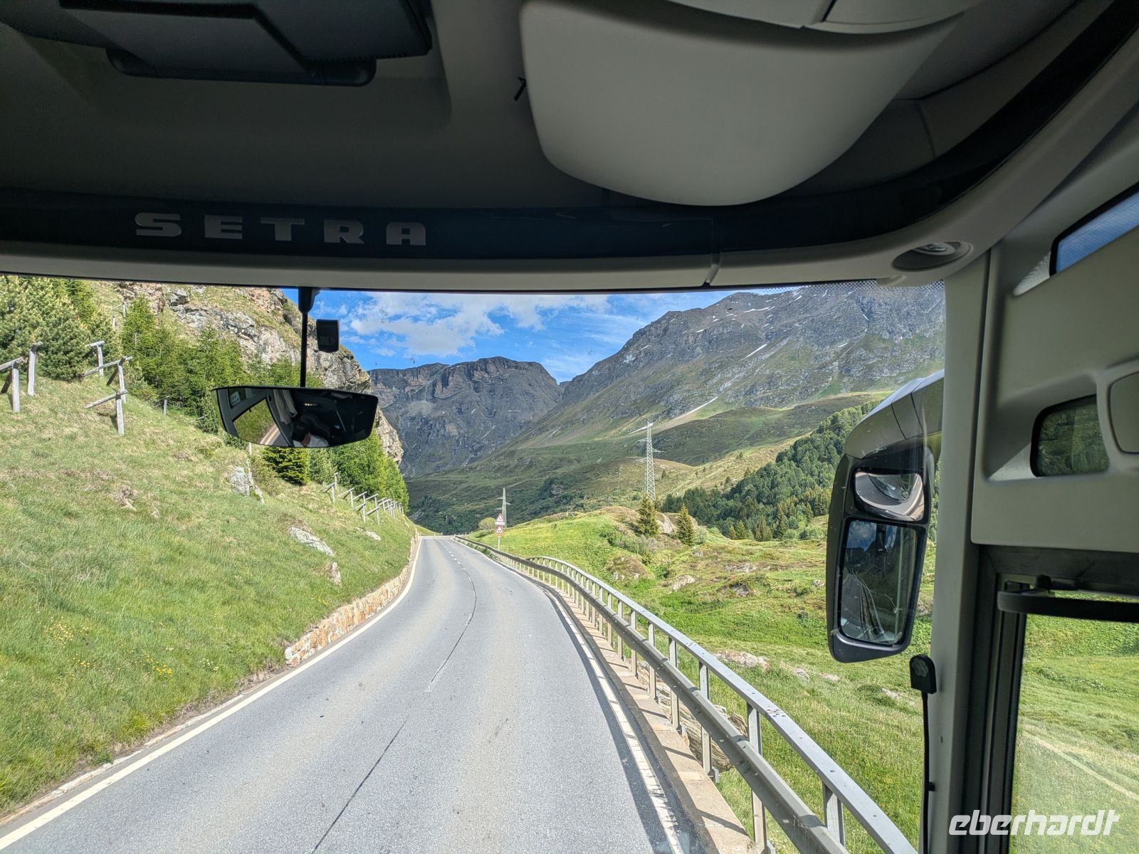 Straßen werden schmaler und die Berge höher &ndash; &copy;  (Eberhardt TRAVEL)