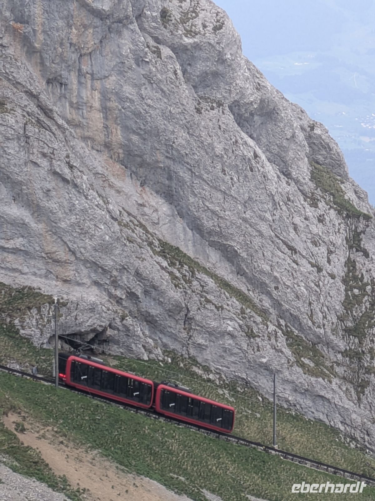 Mit 48 % Steigung die steilste Zahnradbahn der Welt &ndash; &copy;  (Eberhardt TRAVEL)