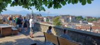 Unsere Reisegruppe über den Dächern von Lausanne &ndash; &copy; Steffen Mucke (Eberhardt TRAVEL)