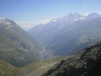 Blick vom Matterhorn-Express auf Zermatt
