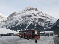Ausflug Jungfraujoch - Unser Bus vor dem Schreckhorn
